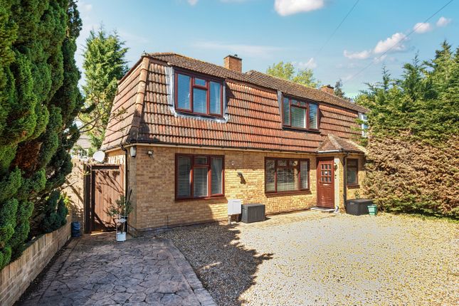 Chertsey Lane, Surrey TW18 4 bed semi