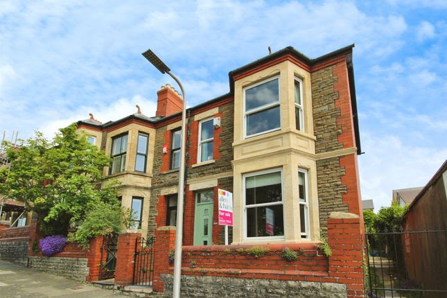 4 bedroom end of terrace house for sale
