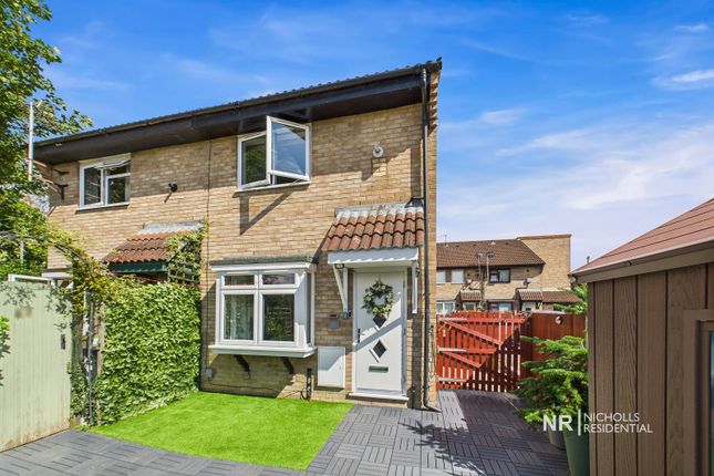 Ashlyns Way, Chessington, Surrey. KT9 1 bed semi