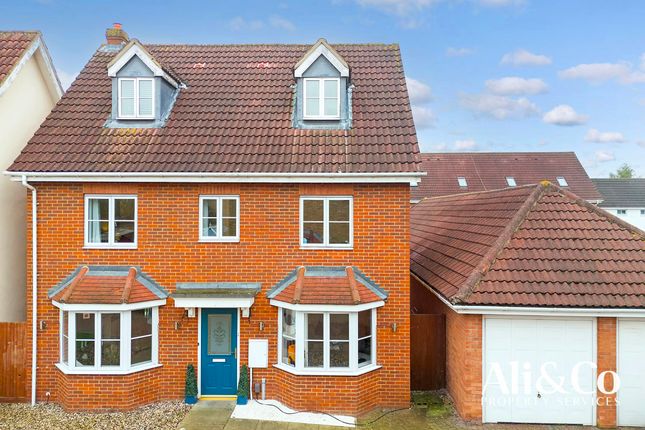 Norfolk Place, Chafford Hundred 5 bed detached house for sale