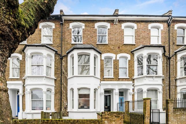 Hanley Road, London N4 2 bed flat for sale