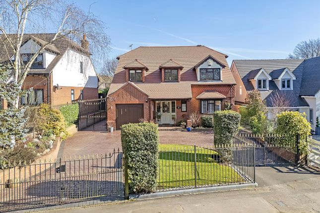 * SIGNATURE HOME * Doddinghurst Road... 4 bed detached house for sale