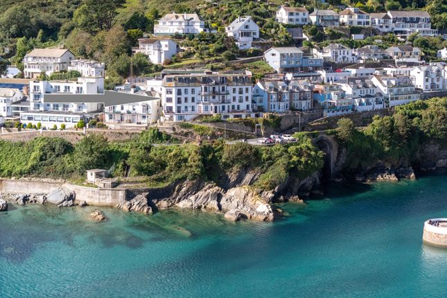 Marine Drive, Looe PL13 3 bed apartment for sale