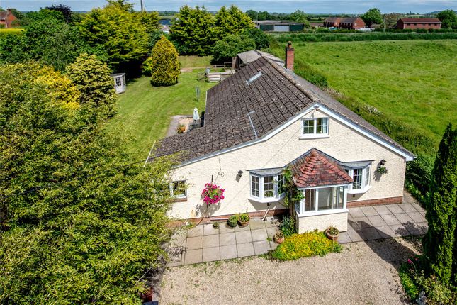 Saltmoor, Burrowbridge, Bridgwater, TA7 4 bed bungalow for sale