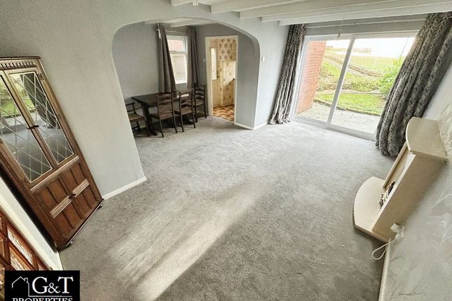 James Dee Close, Brierley Hill 3 bed semi