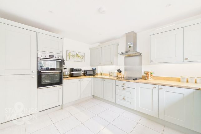 Hare View, Great Ellingham, Attleborough 3 bed detached house for sale