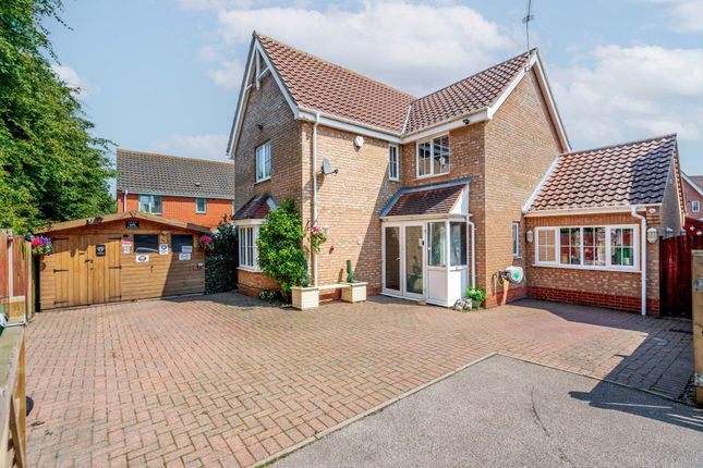 4 bed detached house