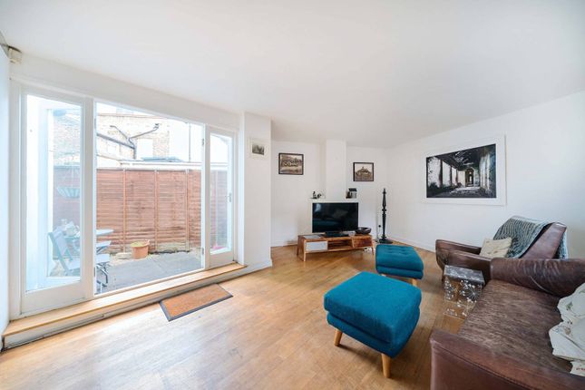 Shellwood Road, Battersea, London, SW11 2 bed house for sale