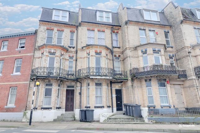 Stoneleigh Place, 24 Wilder Road... 2 bed apartment for sale