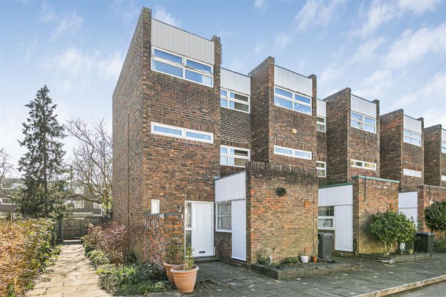 4 bedroom town house for sale