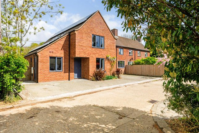 Bix Common, Henley On Thames RG9 4 bed end of terrace house for sale