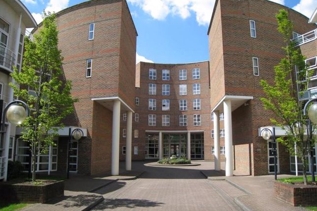3 bedroom flat for sale