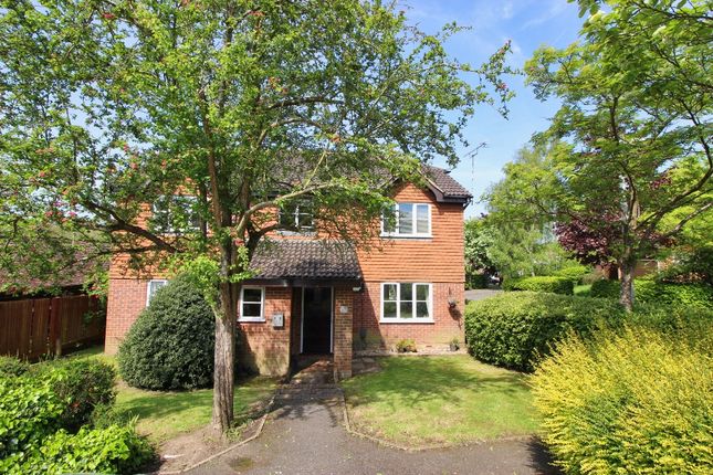 Hunts Farm Close, Borough Green TN15 1 bed apartment for sale