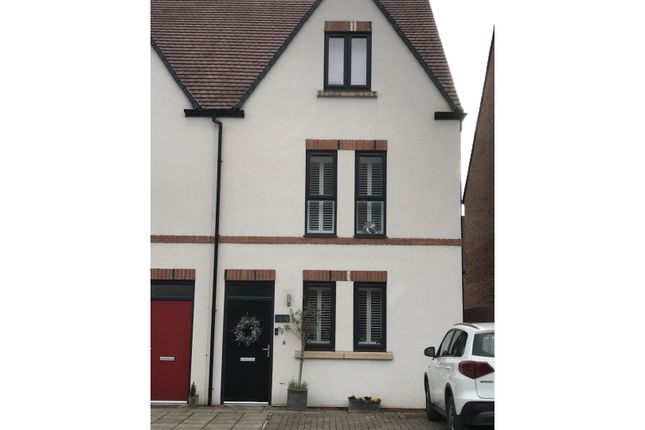 3 bedroom semi-detached house for sale