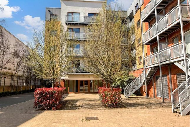 North Star Boulevard, Greenhithe, Kent 1 bed flat for sale