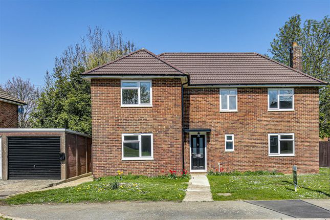 4 bed detached house