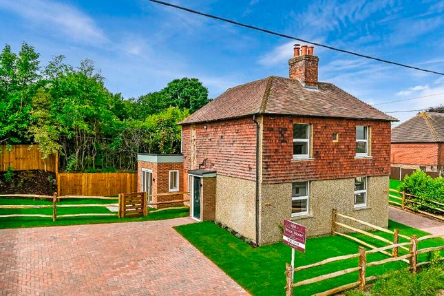 2 bedroom semi-detached house for sale