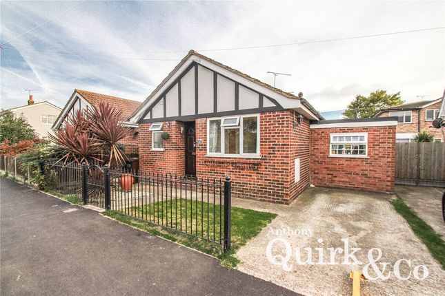 Smallgains Avenue, Canvey Island, SS8 2 bed detached bungalow for sale