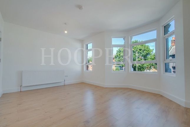 Oldfield Road, London, NW10 2 bed flat for sale