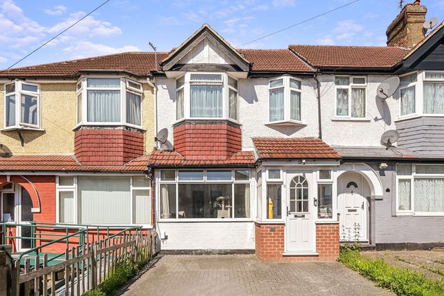 Lynmouth Gardens, Greenford UB6 3 bed terraced house for sale
