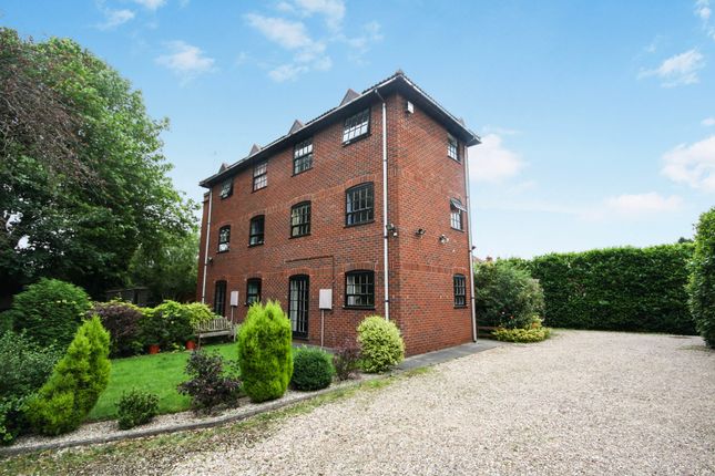 240 Uppingham Road 2 bed maisonette for sale