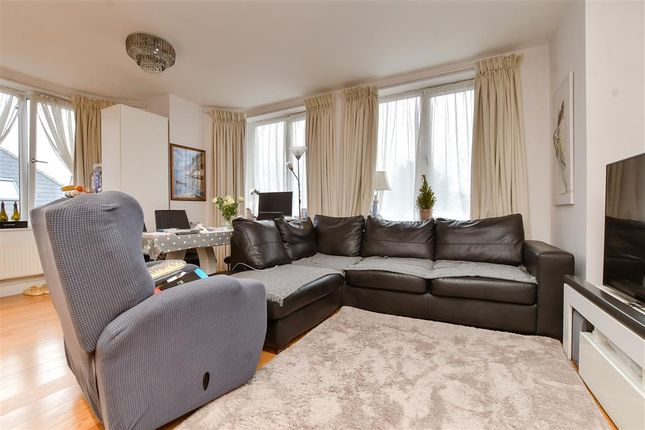 3 bed flat