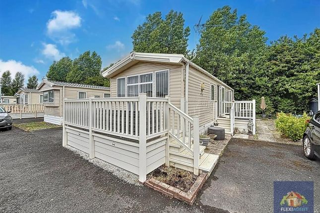 Riverside Caravan Park, Southport PR9 3 bed park home for sale