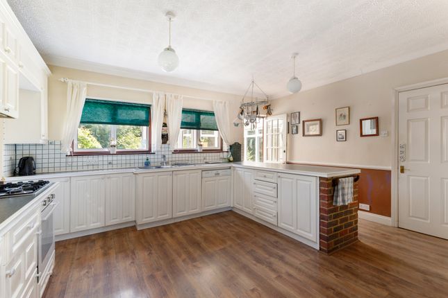 3 bed detached house