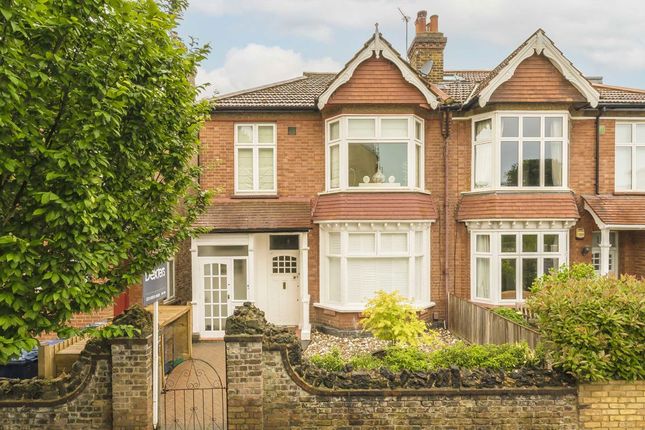 Kerrison Road, London W5 3 bed flat for sale