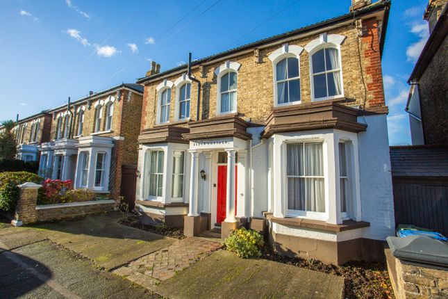 Gladstone Road, Broadstairs, CT10 3 bed detached house for sale