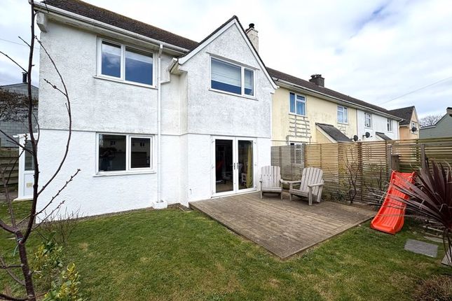 Newquay TR8 2 bed apartment for sale