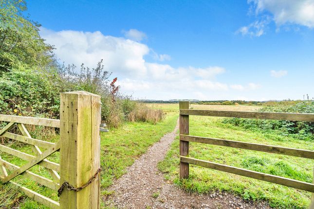 Barn House Lane, Pulborough, RH20 3 bed cottage for sale