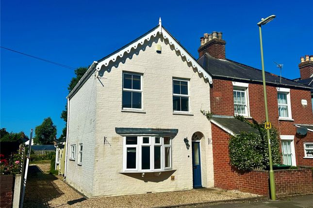 Westfield Road, Lymington, Hampshire... 2 bed house for sale