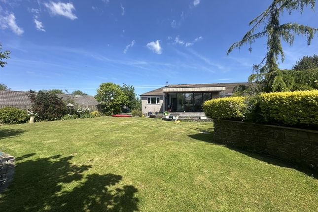 4 bed semi-detached bungalow