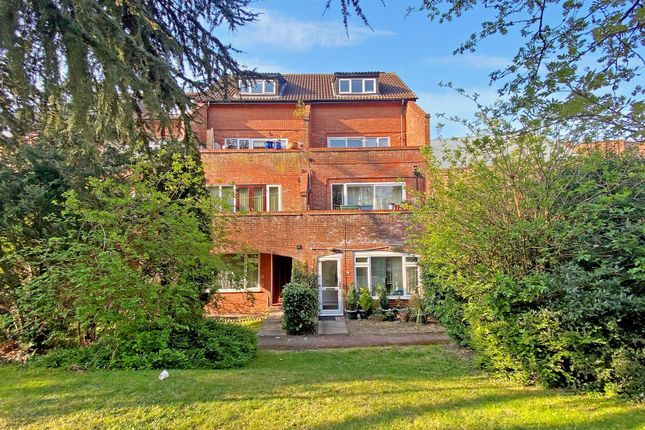 Cumbrian Way, Uxbridge, UB8 2 bed maisonette for sale