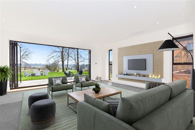 4 bed detached house