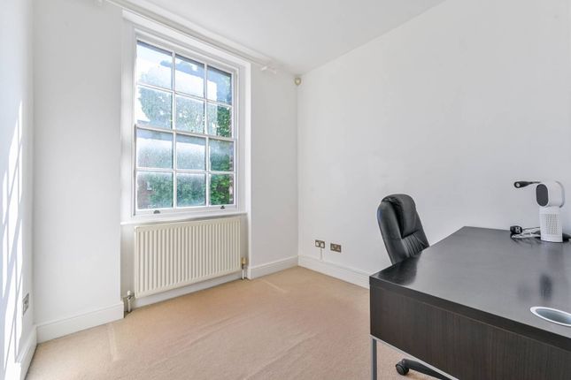 North Gower Street, Euston, London, NW1 3 bed flat for sale