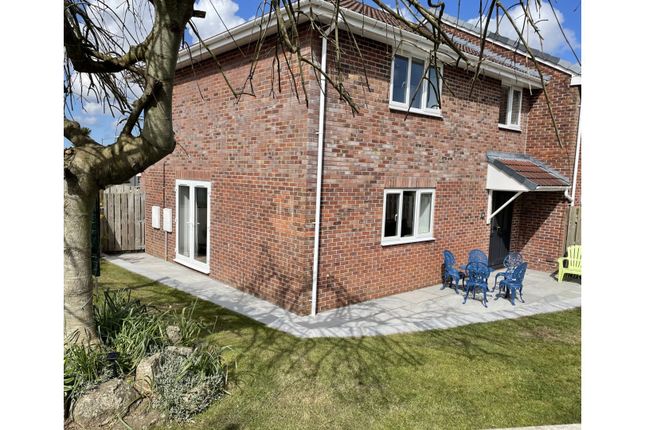 3 bed semi-detached house