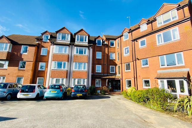 Charles Street, Petersfield GU32 1 bed apartment for sale