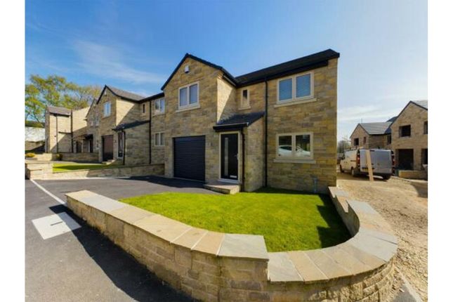 4 bed detached house