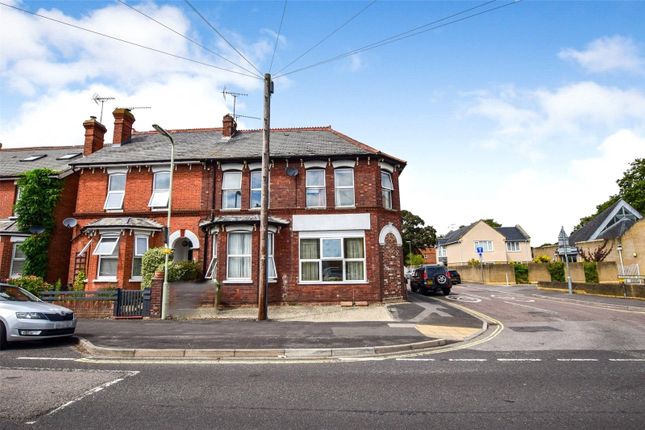 Queens Road, Hampshire GU14 1 bed maisonette for sale