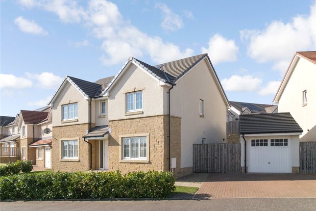 4 bed detached house
