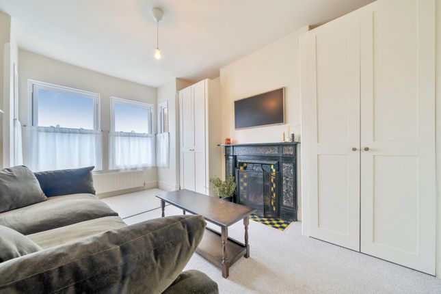 3 bed maisonette