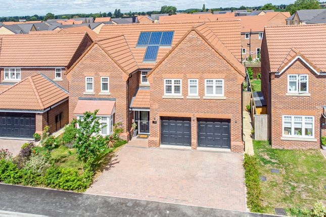 Selby YO8 6 bed detached house for sale