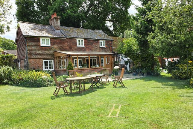 4 bed detached house
