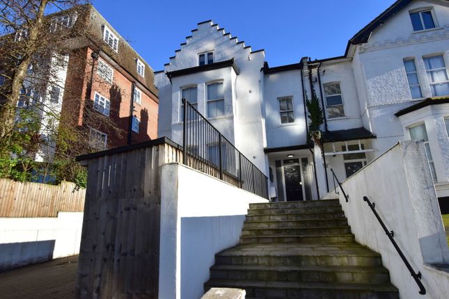 Shoot Up Hill, London NW2 2 bed apartment for sale