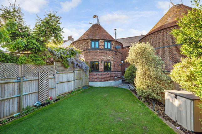 4 bedroom end of terrace house for sale