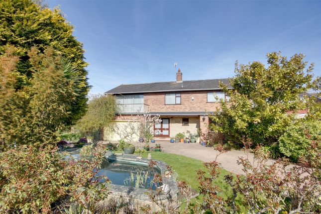 The Dales, Cottingham 5 bed detached house for sale