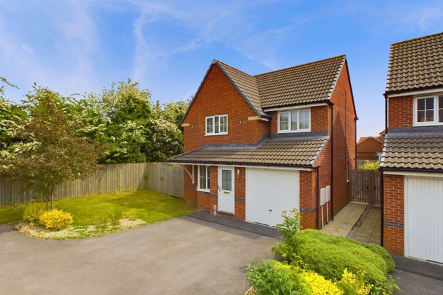 Bullfinch Close, Beverley, HU17 8GJ 3 bed detached house for sale