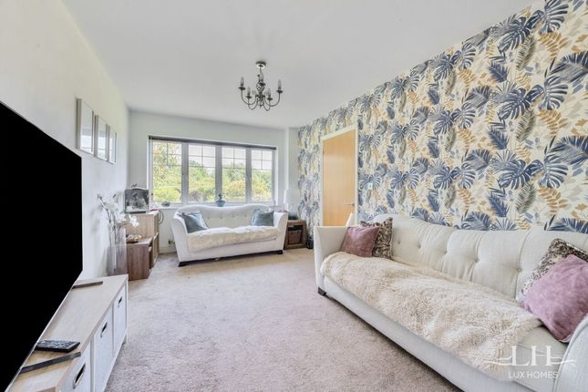 4 bedroom end of terrace house for sale